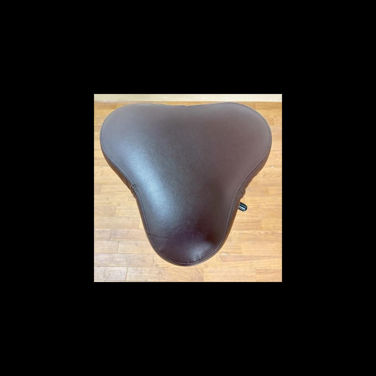 OVE Shell DX stool ブラウン　スツール オオヒロ OVE Shell オーブシェル 専用スツール ブラウンの卸・通販