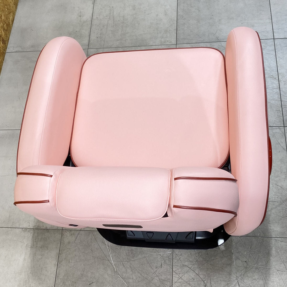 【タカラベルモント マカロン シャンプーチェア ピンク】 中古】タカラベルモント 多機能椅子 『macaron（マカロン）』ローズ