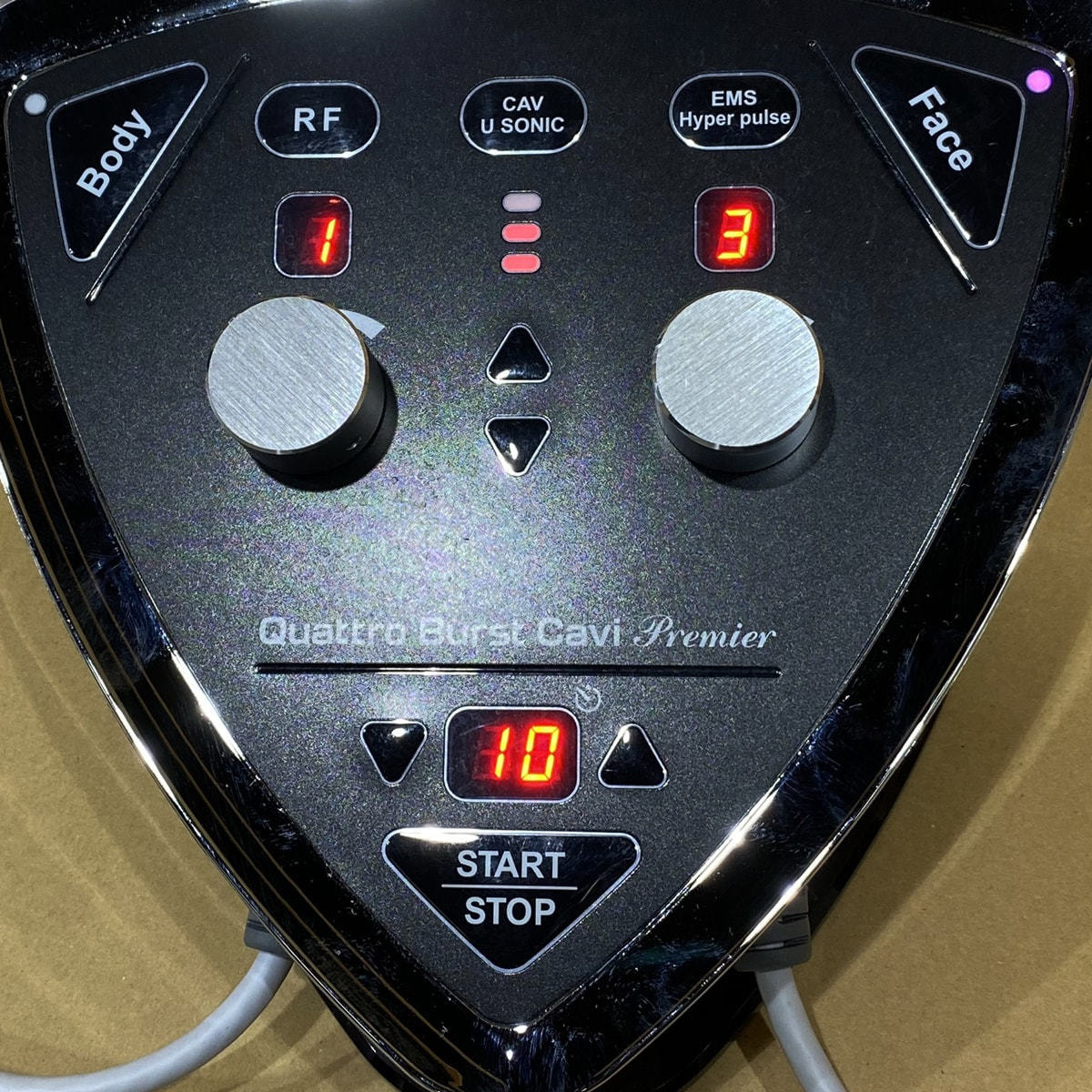 Quattro Burst Cavi Premier(プレミア）【日本製】 中古】ビューティガレージ エステ機器『Quattro Burst Cavi