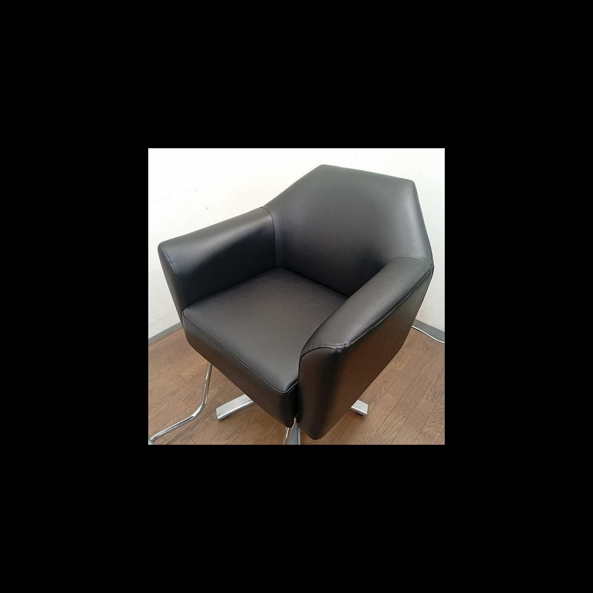 タカラベルモント STYLING SOFA II Morb ブラック アルミバー付 5本脚