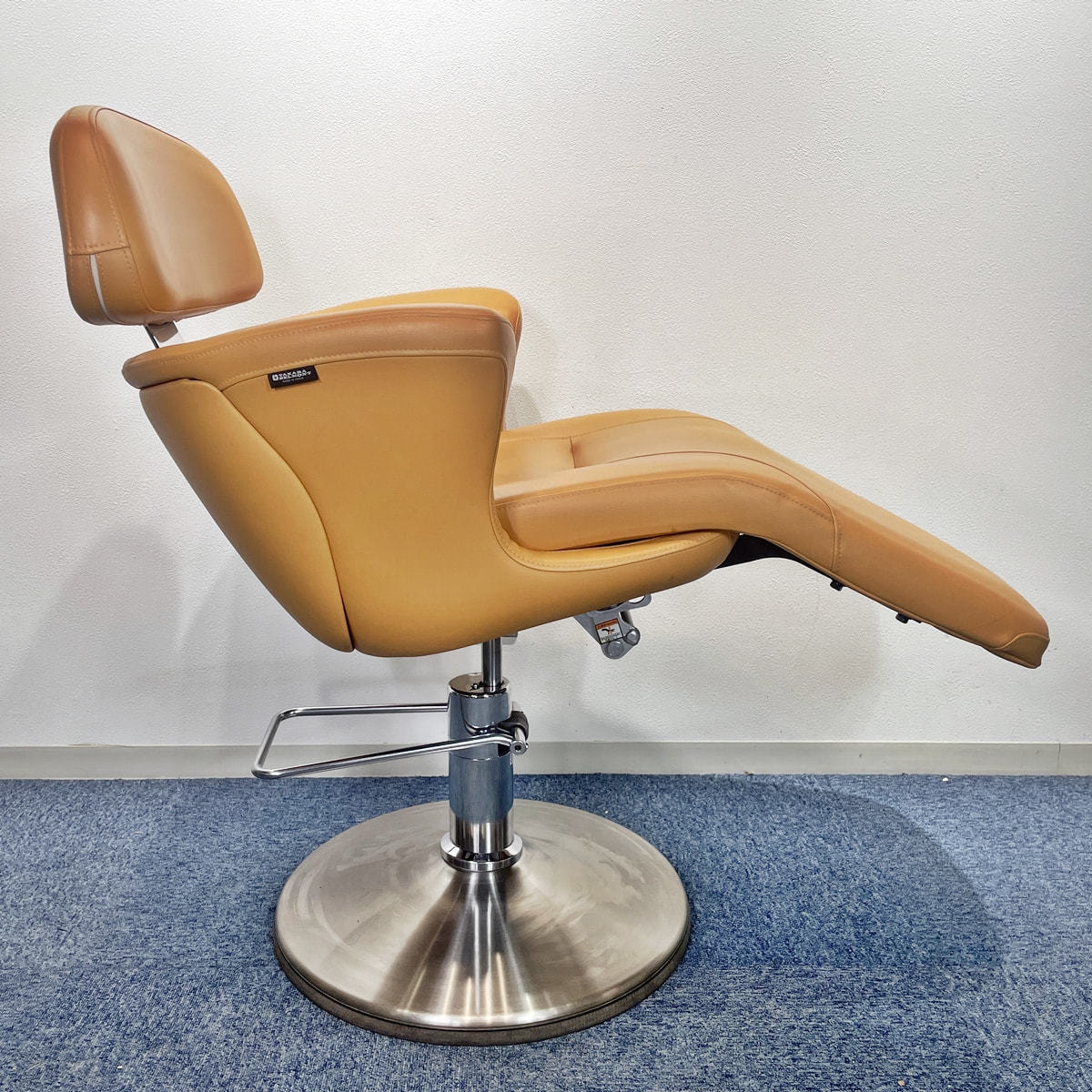 D.SUITE（ディースイート）の卸・通販 | ビューティガレージ