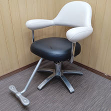 タカラベルモント スタイリングチェア YAMA ヤマ 白黒 タカラベルモント スタイリングチェア YAMA ヤマ 白黒