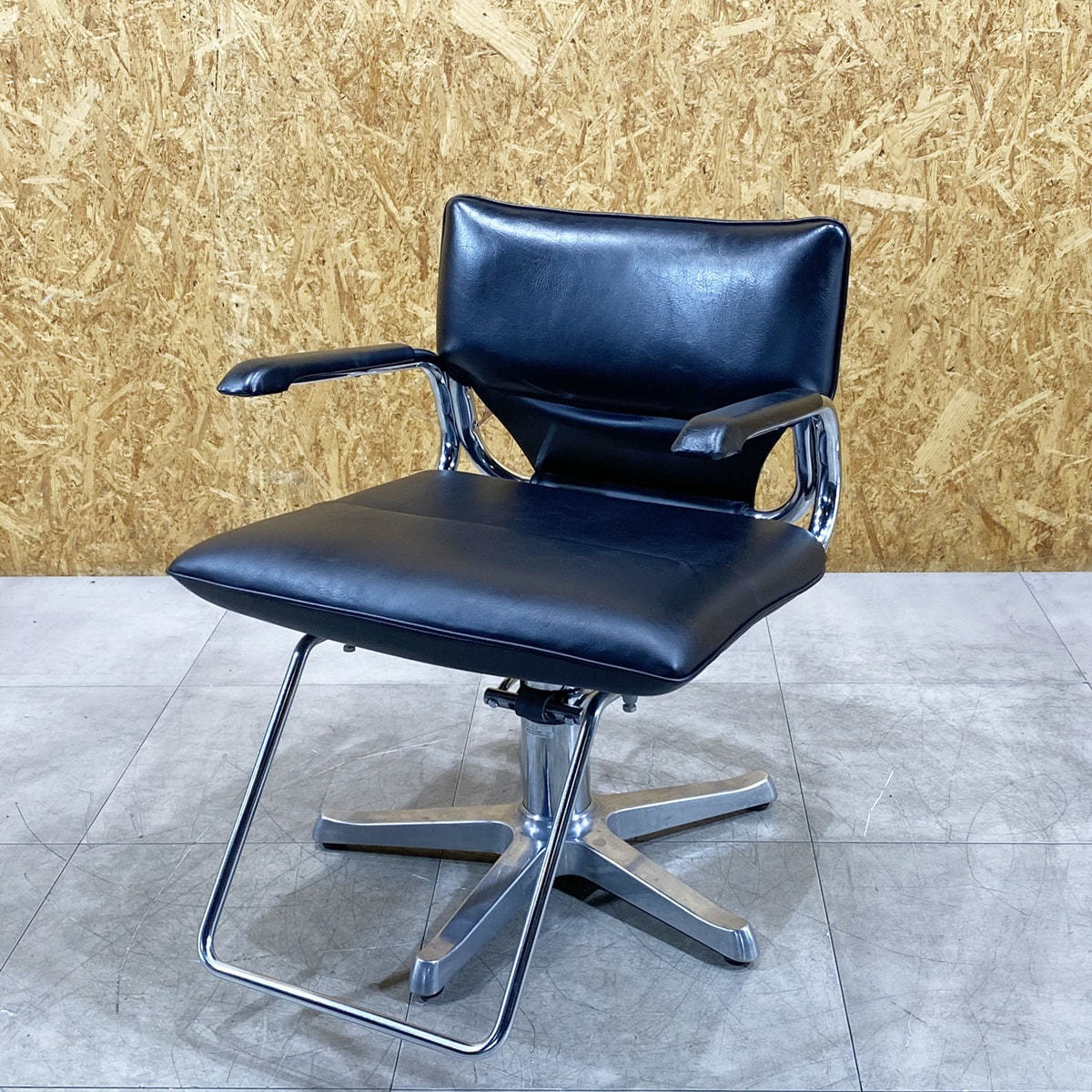 中古】タカラベルモント セット椅子 『RABBIT CAPTAIN II（ラビット
