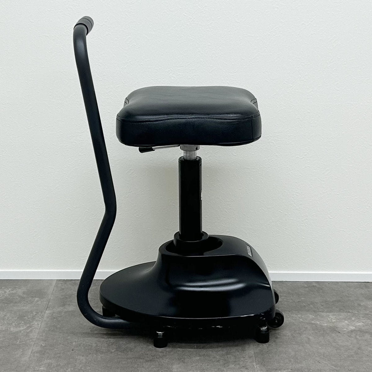 M-STOOL（エムスツール）の卸・通販 | ビューティガレージ