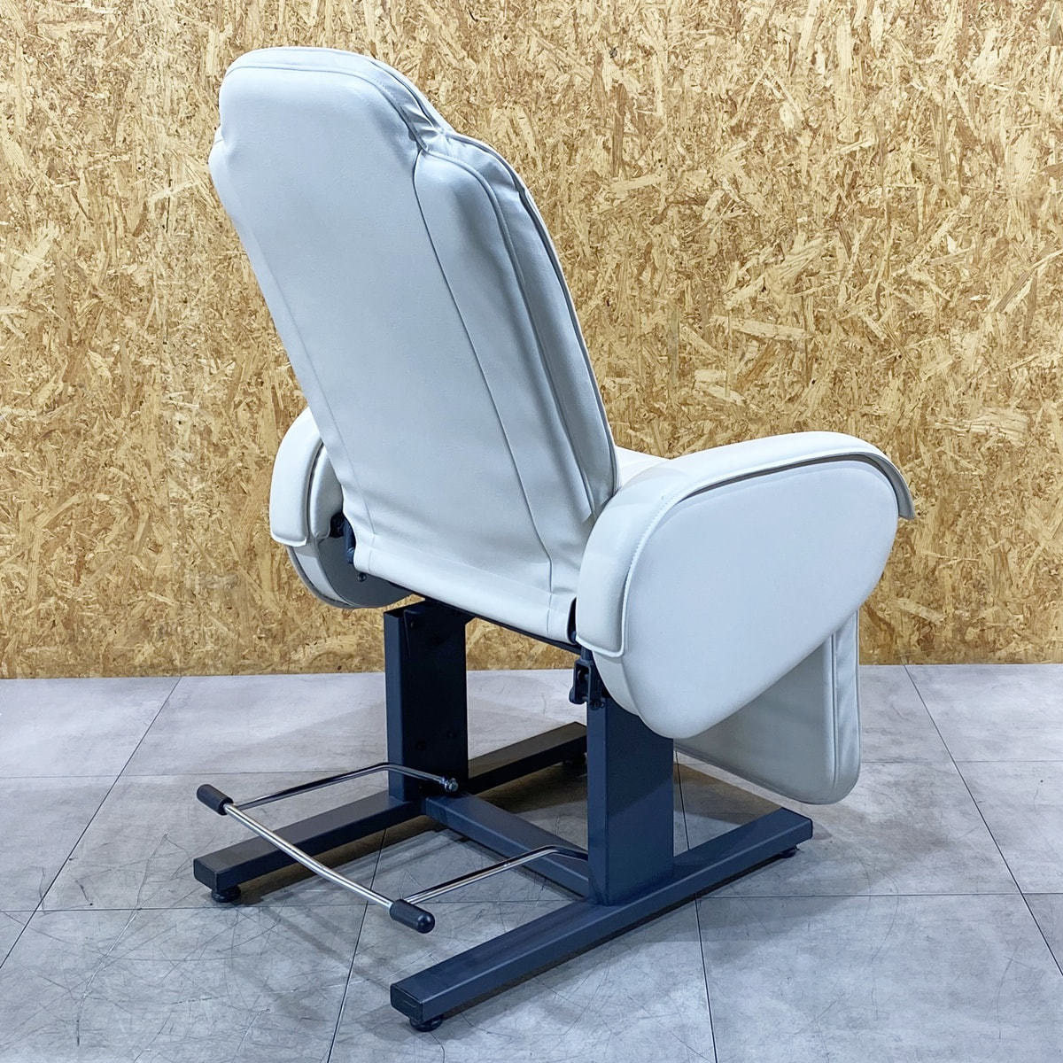 タカラベルモント クモチェア EQUA | チェア | 製品情報 | タカラベルモント