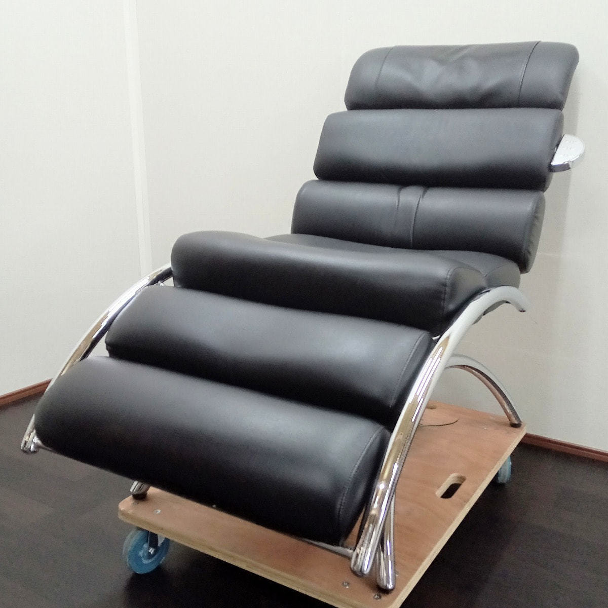 CALME | チェア | 製品情報 | タカラベルモント