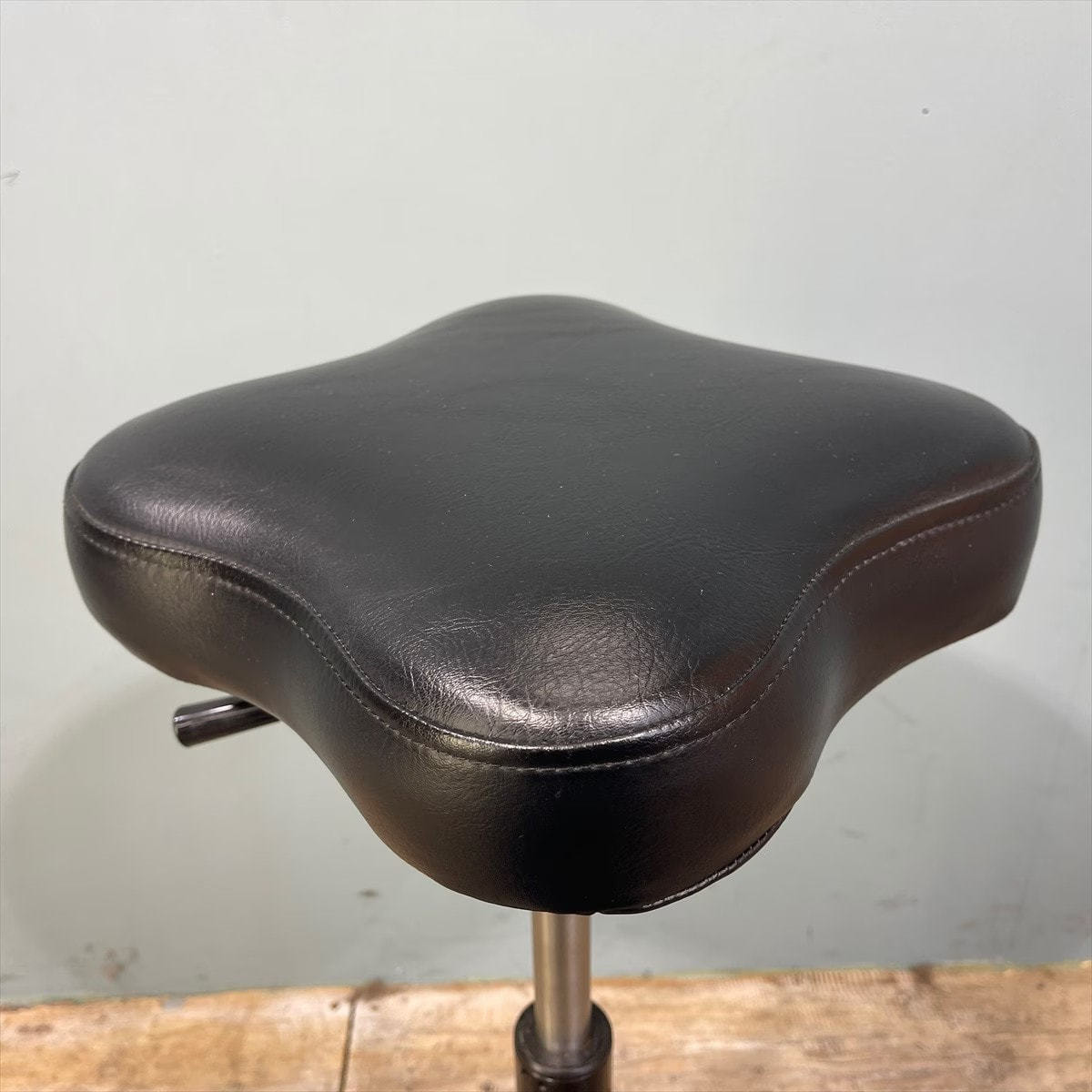 タカラベルモント ESPOIR STOOL （エスポワールスツール）の卸・通販