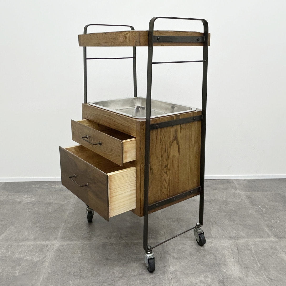 1970's　北欧モダン　ビーチ無垢材　引き出し　ウッドワゴン　メタルキャスター 1970´s 北欧モダン ビーチ無垢材 引き出し ウッドワゴン メタルキャスター