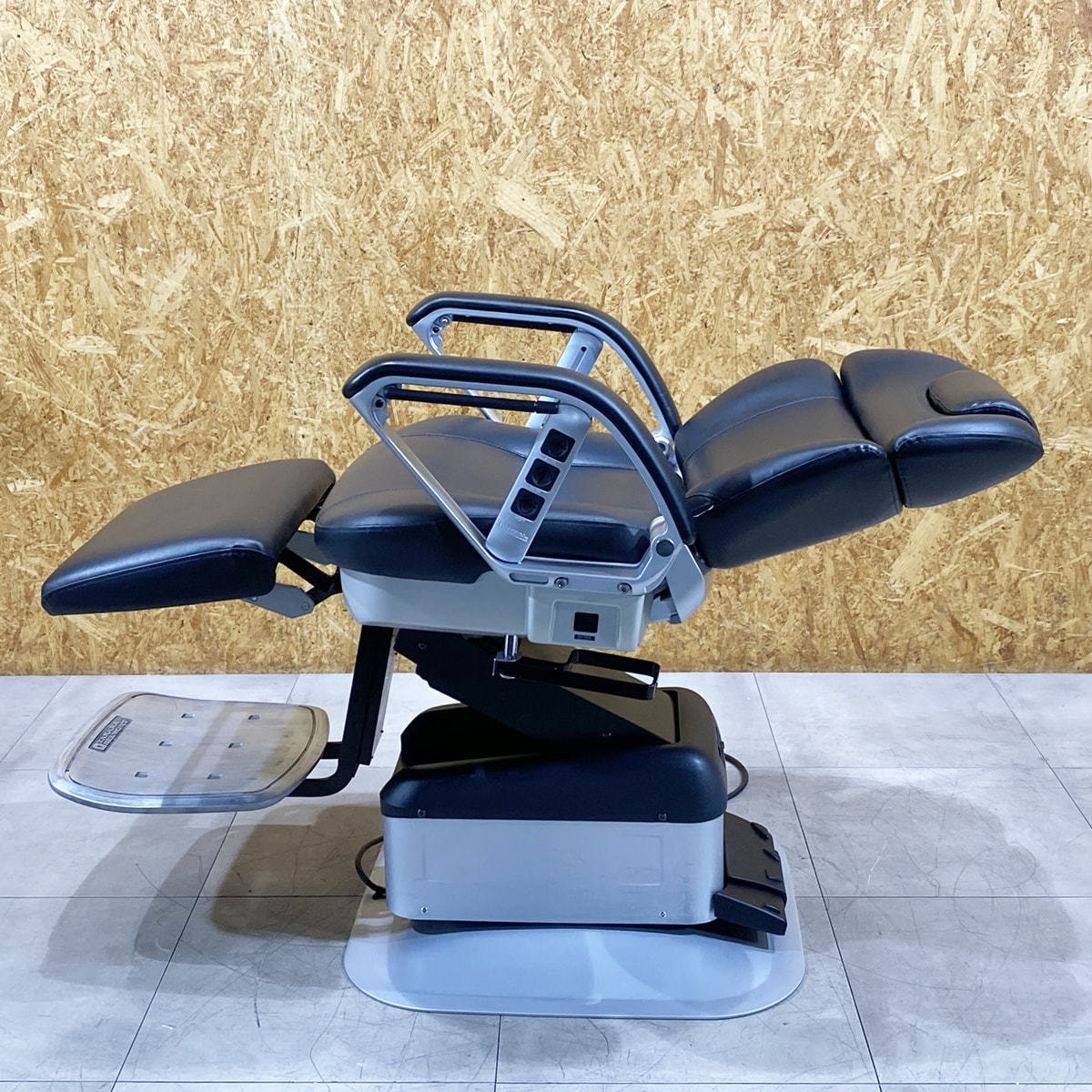 中古】タカラベルモント 理容椅子 『BB-SPSR』ブラックの卸・通販