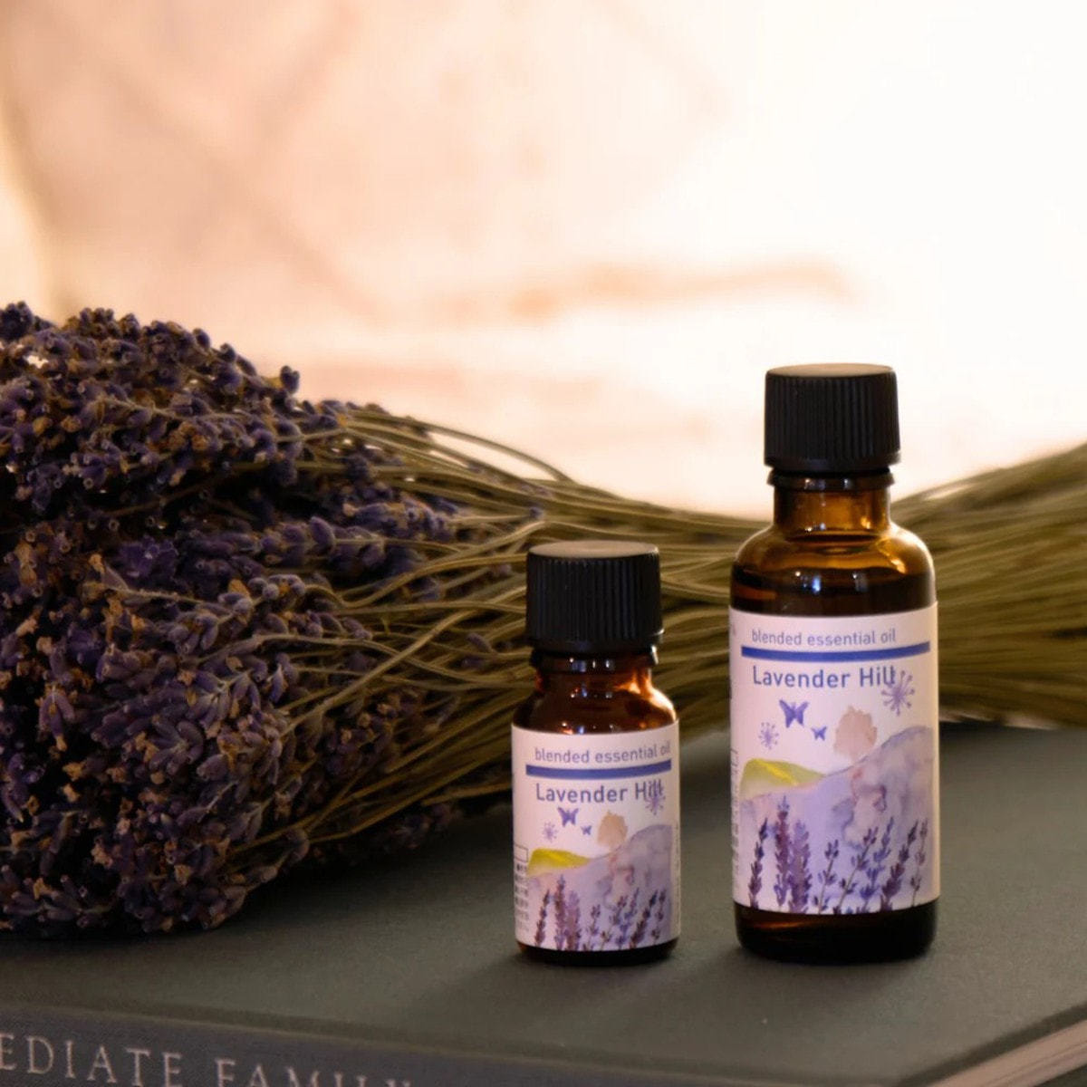 生活の木 ブレンドエッセンシャルオイル ラベンダーヒル 10mlの卸