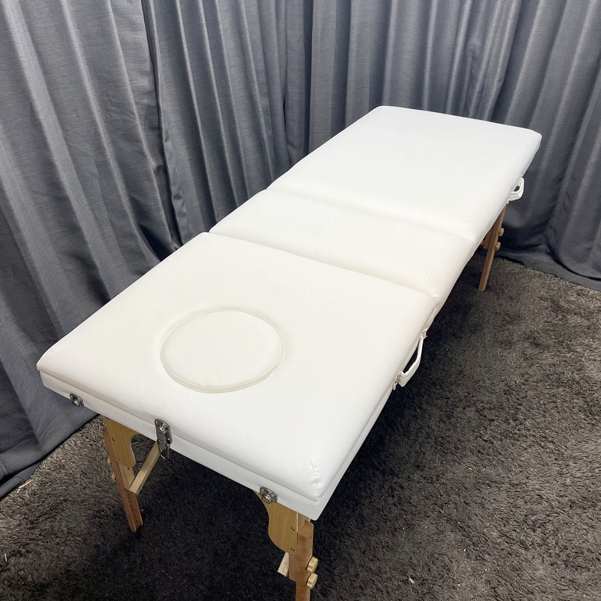 中古】ビューティガレージ 軽量木製折りたたみリクライニングベッド