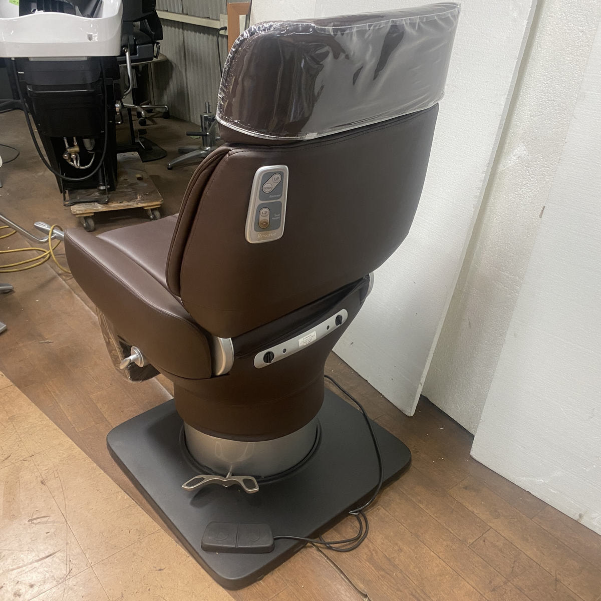 理美容椅子　リザーブ　RS-002A マルチチェアー Reserve RS-002の卸・通販 | ビューティガレージ