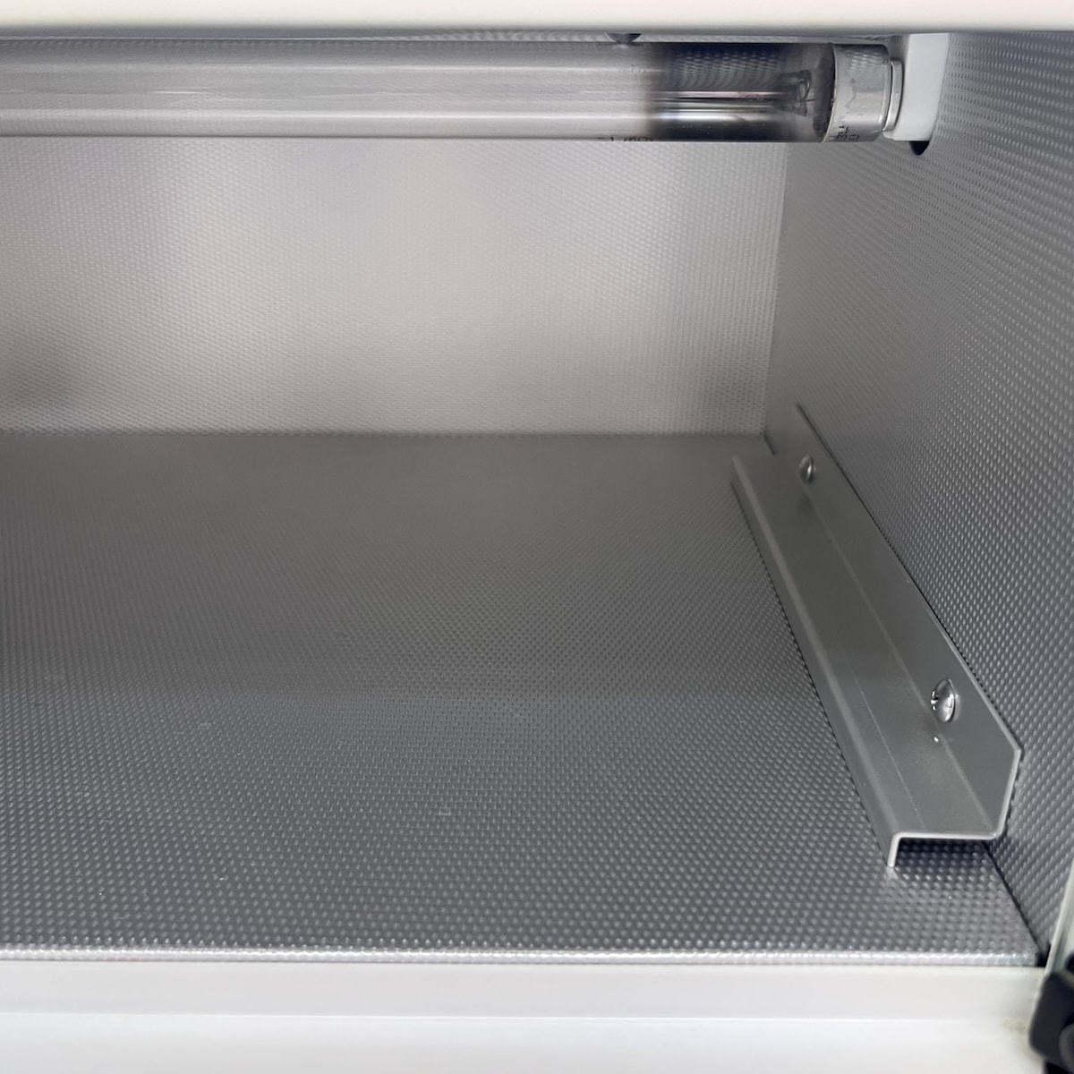 中古現状品】日鈑 殺菌燈式電気消毒器（コンパクトタイプ）の卸・通販