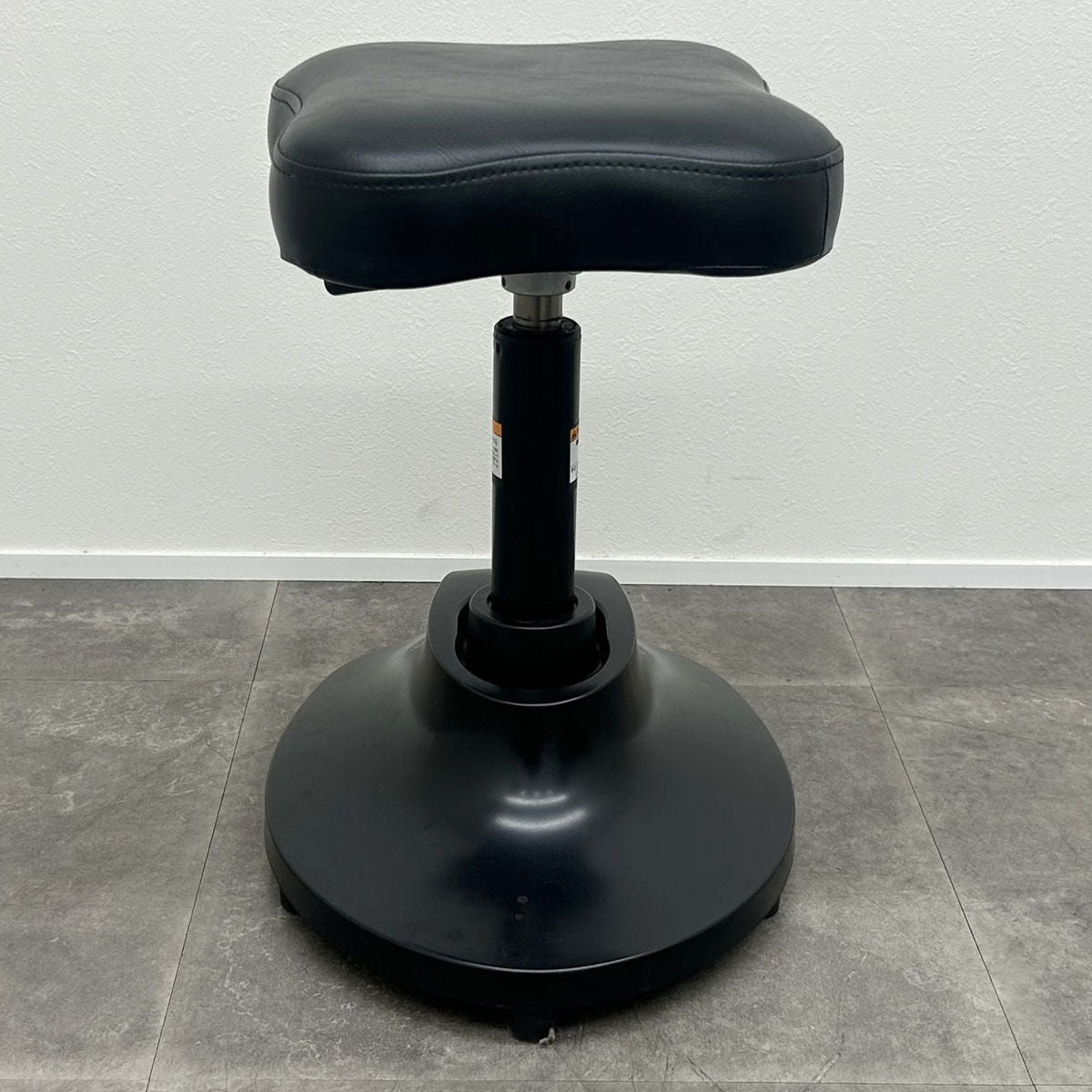 ESPOIR（エスポワール）スツールの卸・通販 | ビューティガレージ