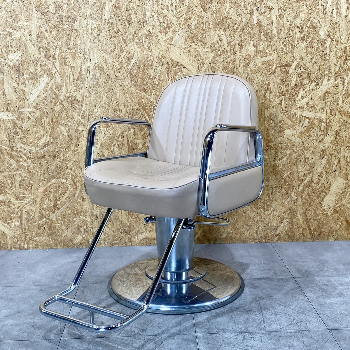 セット椅子　タカラベルモント CADILLA（キャデラ）　電動ベースSP-ED 中古】タカラベルモント セット椅子『CADILLA（キャデラ）/SP-AC