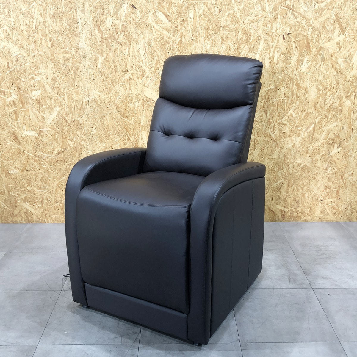 ビューティガレージ 電動ラウンジチェア『SISTA（シスタ）』の卸・通販  