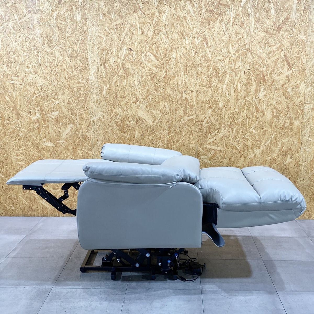 中古】ビューティガレージ 電動ラウンジチェア 『SHIFFON LUXE