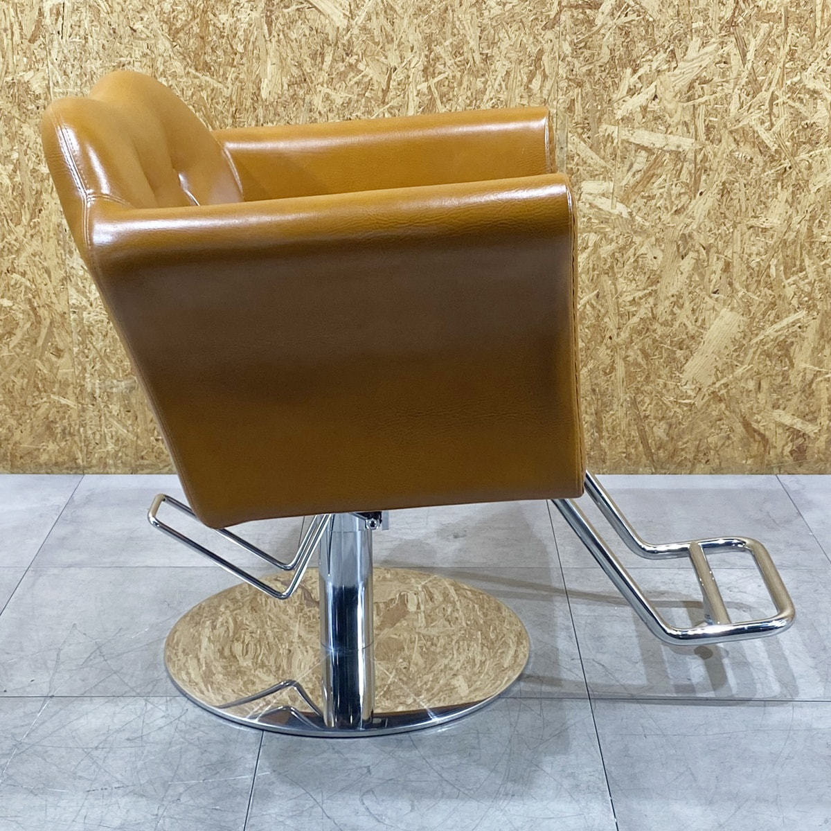 中古】ビューティガレージ スタイリングチェア 『BELTA（ベルタ）/HD