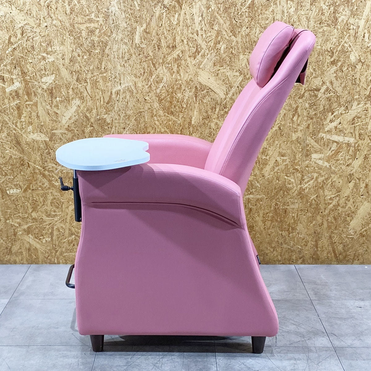 中古】タカラベルモント ネイルチェア 『REINE II Cil（レーヌ2 シル