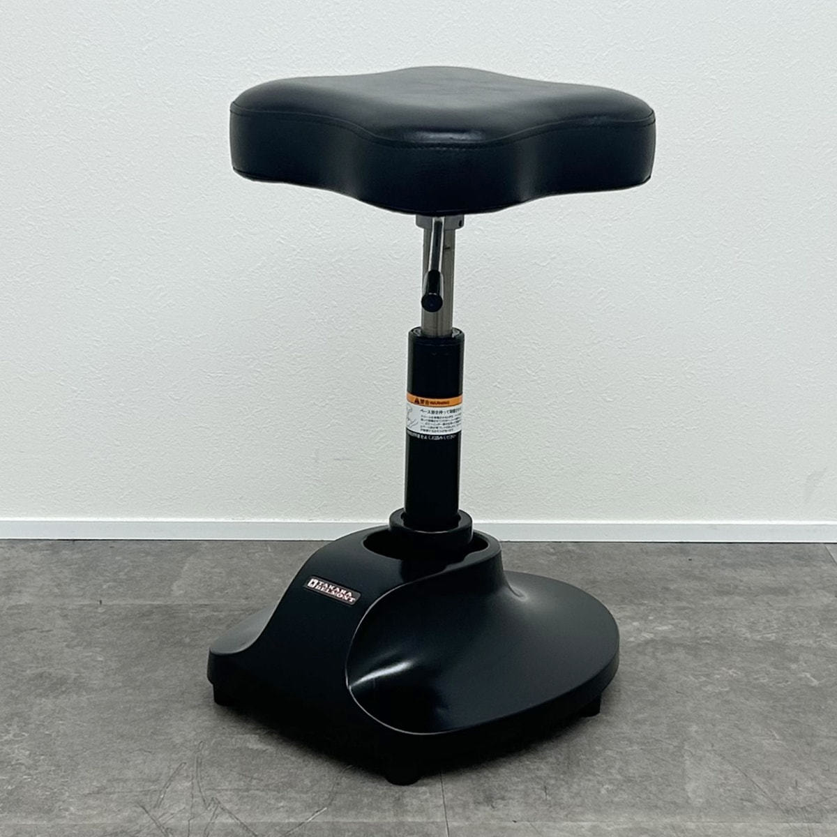 タカラベルモント ESPOIRスツール 黒 ESPOIR（エスポワール）スツールの卸・通販 | ビューティガレージ