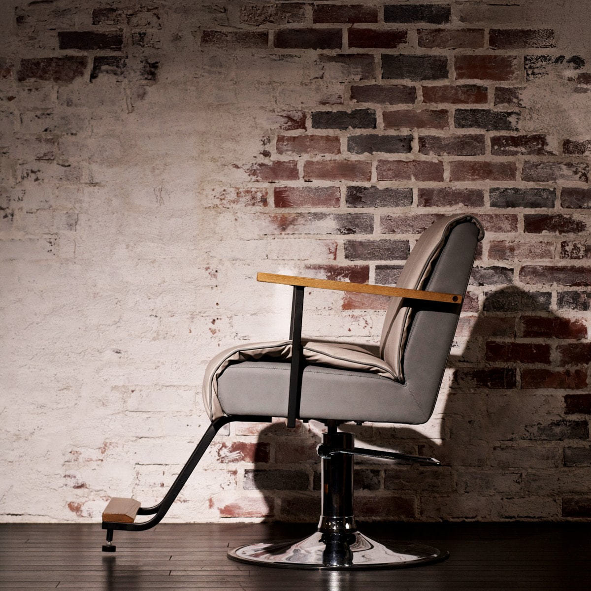 スタイリングチェアARABICA（選べる2色＋脚部3タイプ）の卸・通販