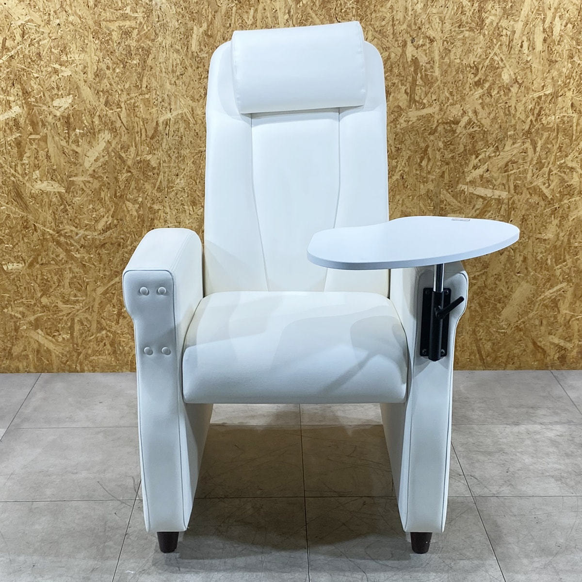 中古】タカラベルモント ネイルチェア 『REINE II Cil（レーヌ2 シル