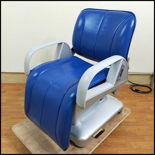 タカラベルモント E'sy イージィ ブルー レッグレスト連動 1