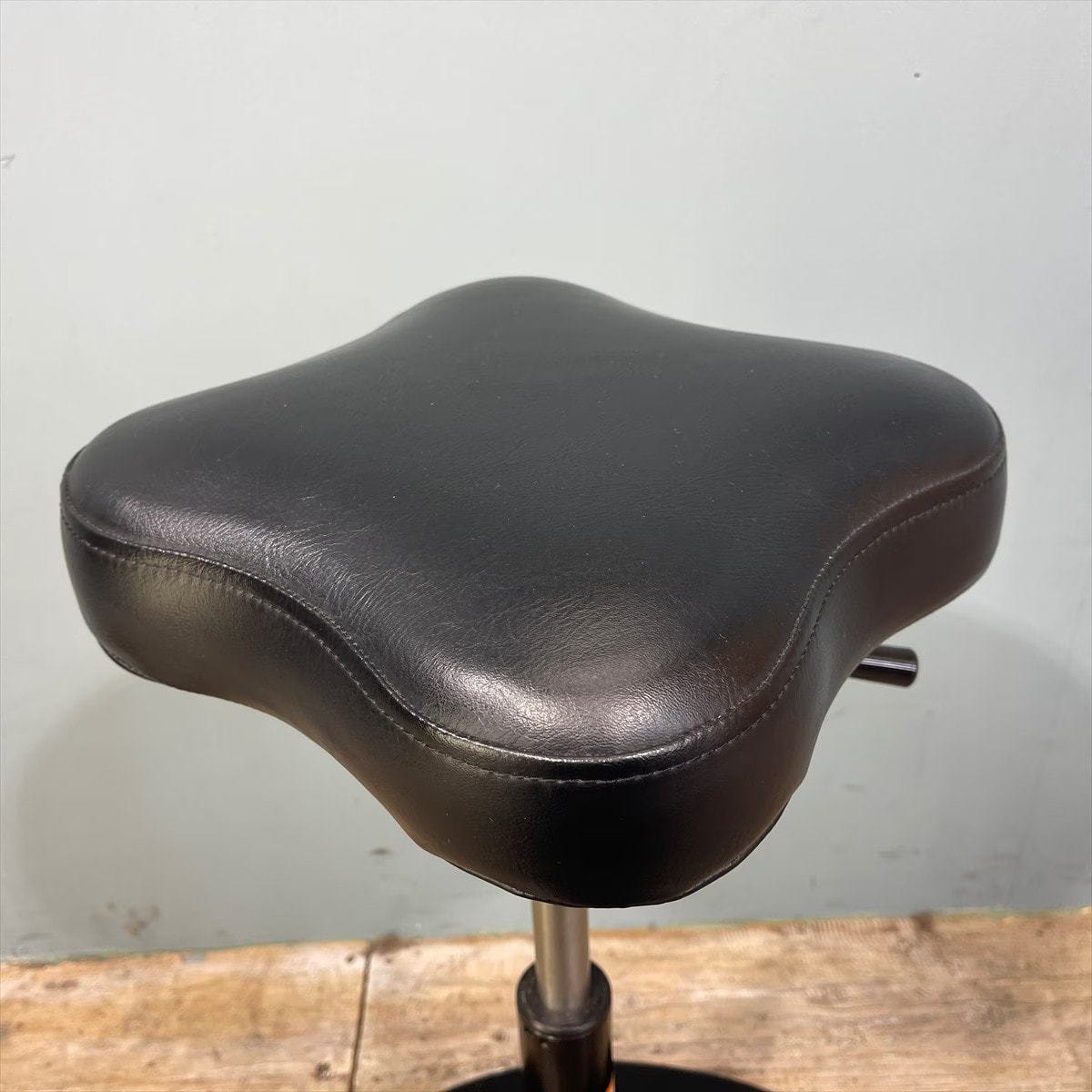 タカラベルモント ESPOIR STOOL （エスポワールスツール）の卸・通販