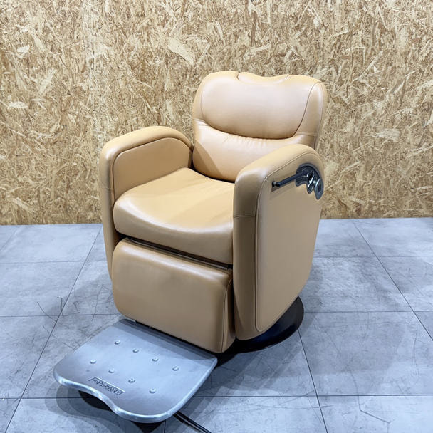 【中古】タカラベルモント　理容椅子『LUAR（ルアール）』理容サロン向け　スタンダードタイプ　キャメル 1