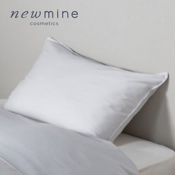 newmineコスメティックス　ピローケース グレー(63×43㎝枕用カバー)≪化粧品≫ 1