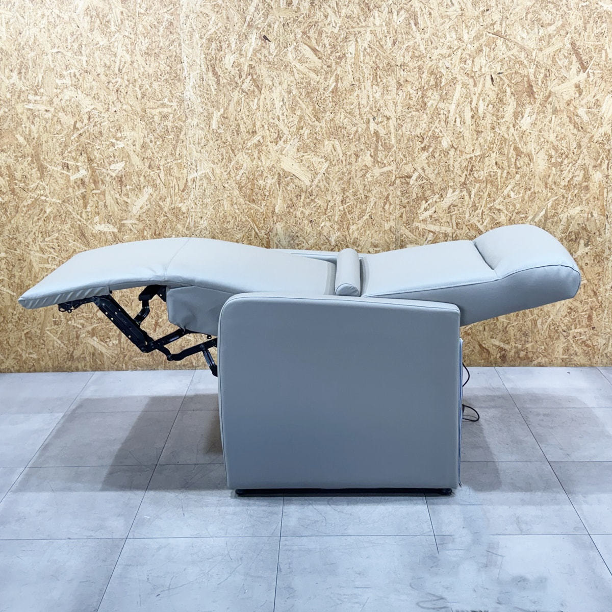 中古】ビューティガレージ 電動リクライニングチェア 『【GANA