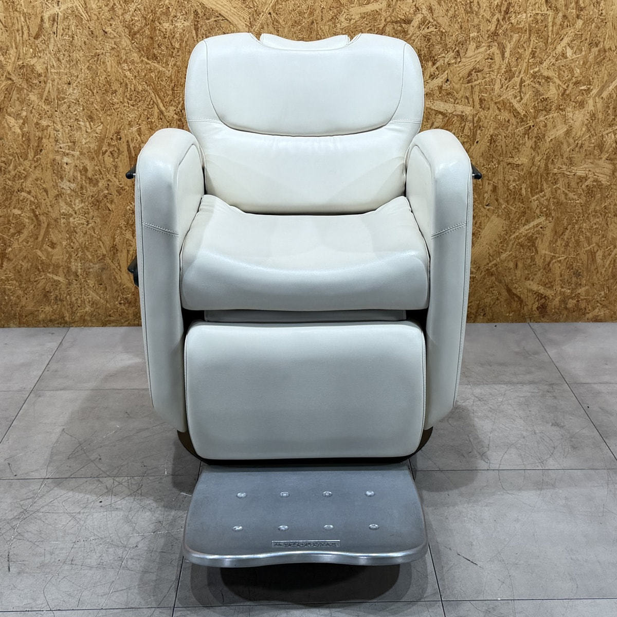 中古】タカラベルモント 理容椅子 『LUAR（ルアール）』理容サロン向け