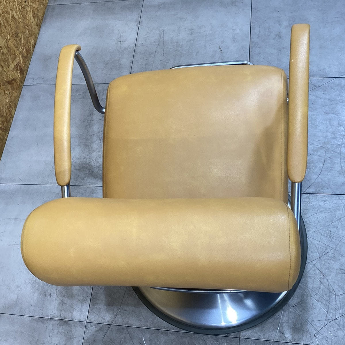 中古】タカラベルモント セット椅子 『MACCOW Male（マッコウ メイル
