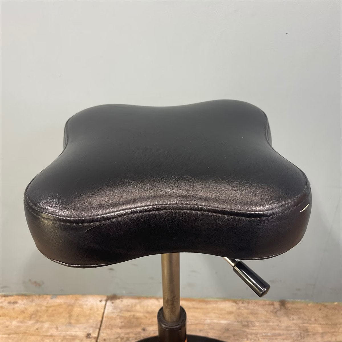 タカラベルモント　YUME エスポワール　スツール タカラベルモント ESPOIR STOOL （エスポワールスツール）レザーやぶれ