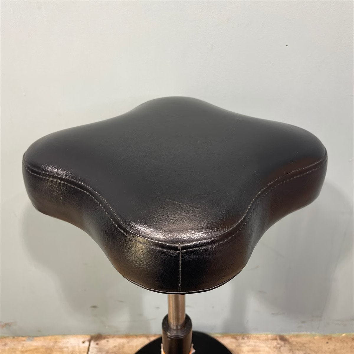 タカラベルモント ESPOIR STOOL （エスポワールスツール）の卸・通販