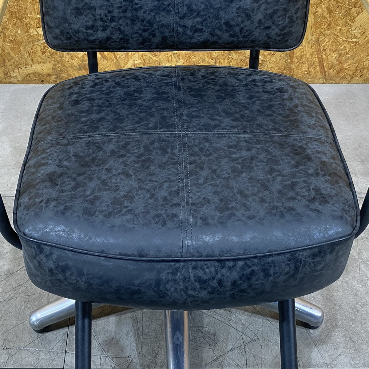 中古】マテリ スタイリングチェア『ハーネスコードⅡ』ブラックの卸