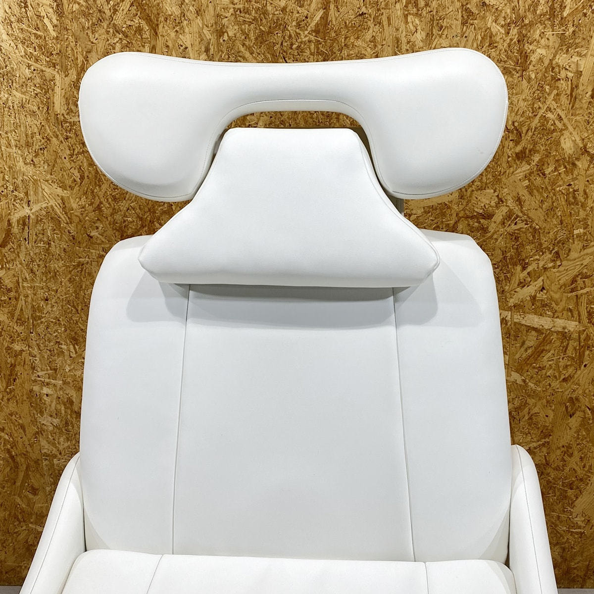美品⭐️タカラベルモント製　アイラッシュリクライニングチェア　リーチェ　白 中古】タカラベルモント アイラッシュチェア 『Riche（リーチェ