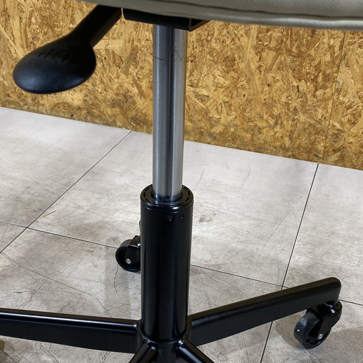 中古】アイラッシュガレージ スツール 『 【GANA】 カルマース』ヌード