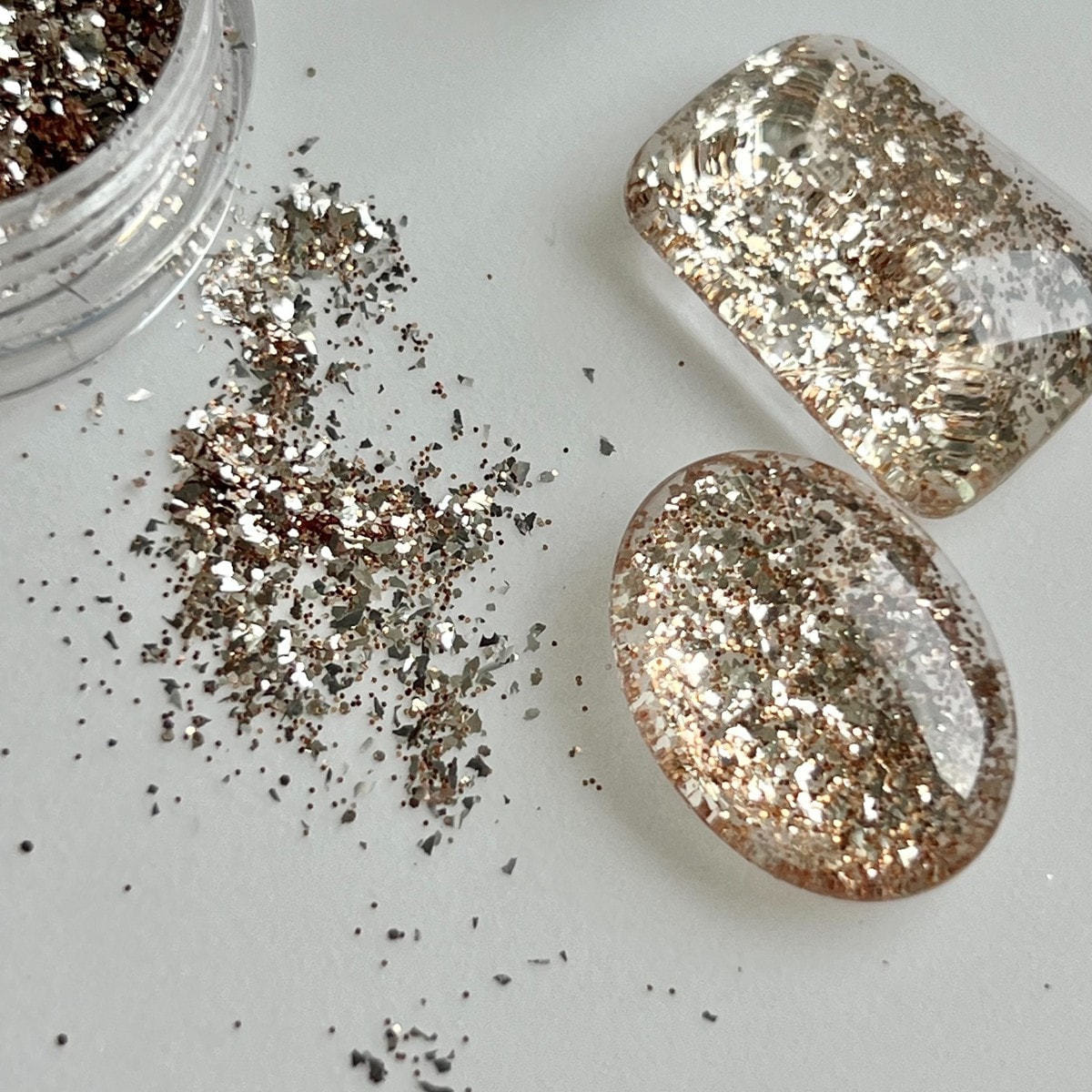 G891 Champagne kiss glitterの卸・通販 | ビューティガレージ