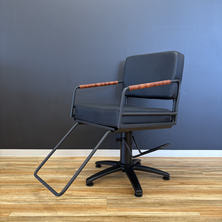 【アウトレット】スタイリングチェアFalo(シートカラー:ブラック×ベース:HD-7M・オールブラック) 【アウトレット】スタイリングチェアFalo(シートカラー:ブラック×ベース:HD-7M・オールブラック)