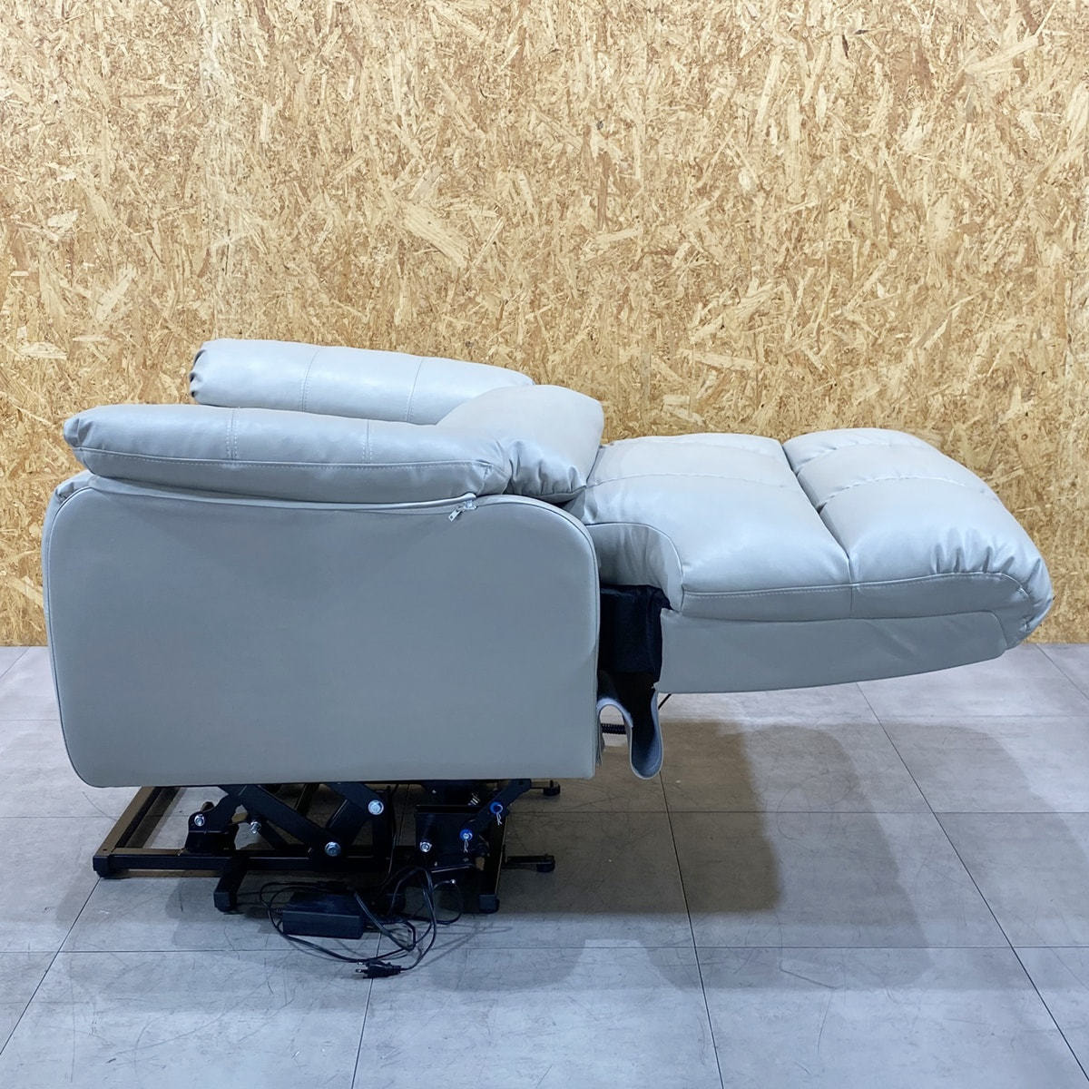 中古】ビューティガレージ 電動ラウンジチェア 『SHIFFON LUXE