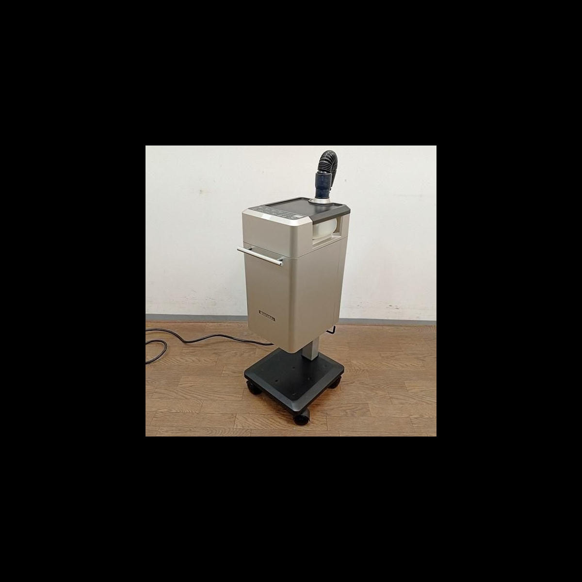 タカラベルモント モイスチャーケアミスト リュクスシルバー スタンド