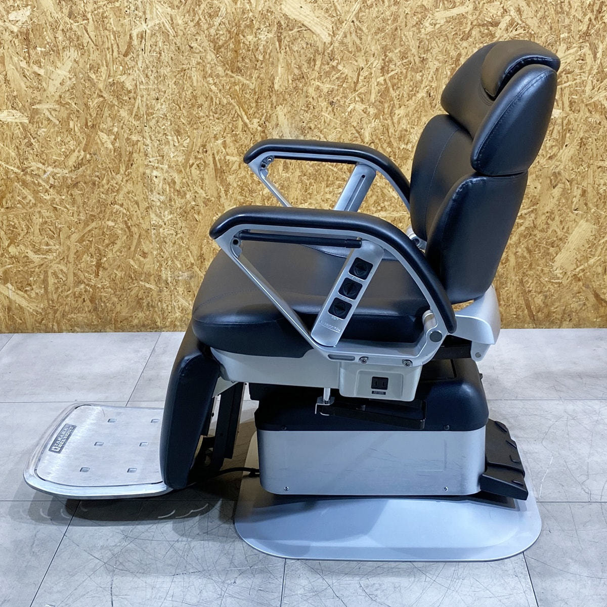 中古】タカラベルモント 理容椅子 『BB-SPSR』ブラックの卸・通販