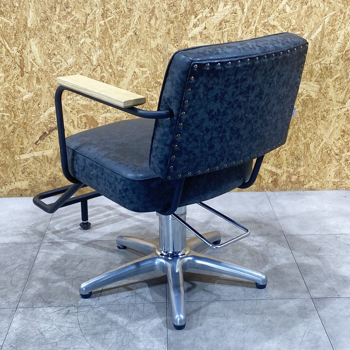 中古】マテリ スタイリングチェア『ハーネスコードⅡ』ブラックの卸