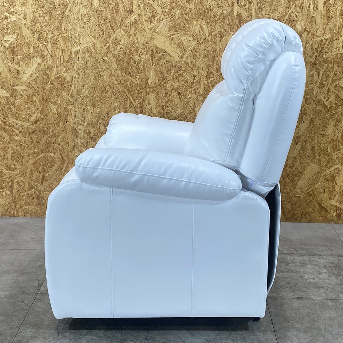 中古】ビューティガレージ 電動ラウンジチェア『SHIFFON（シフォン