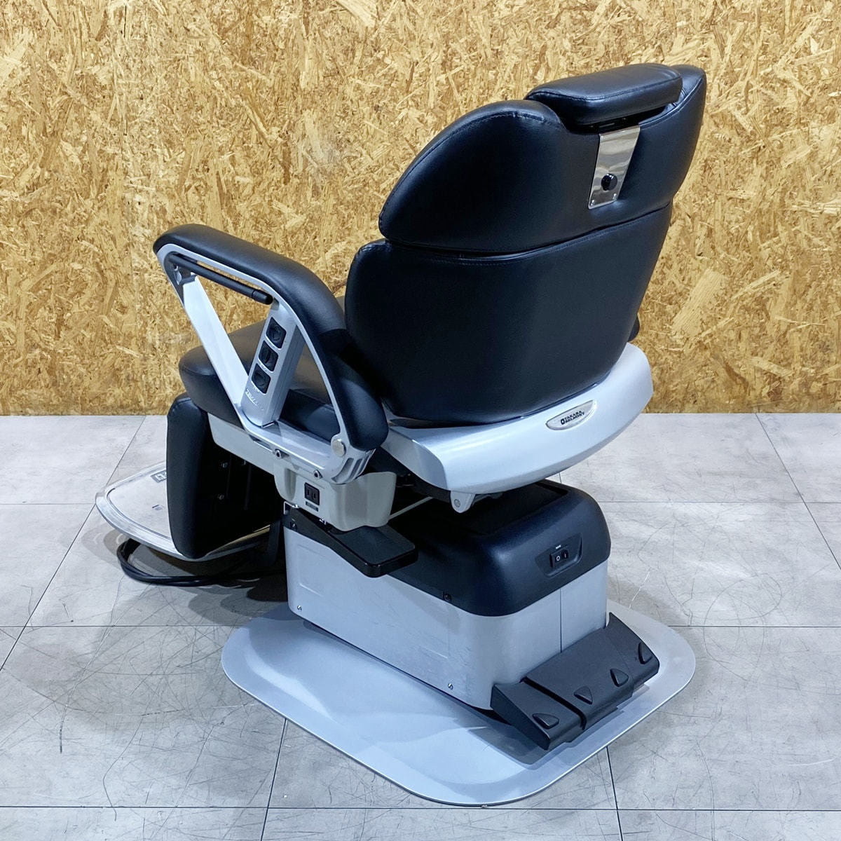 中古】タカラベルモント 理容椅子 『BB-SPSR』ブラックの卸・通販