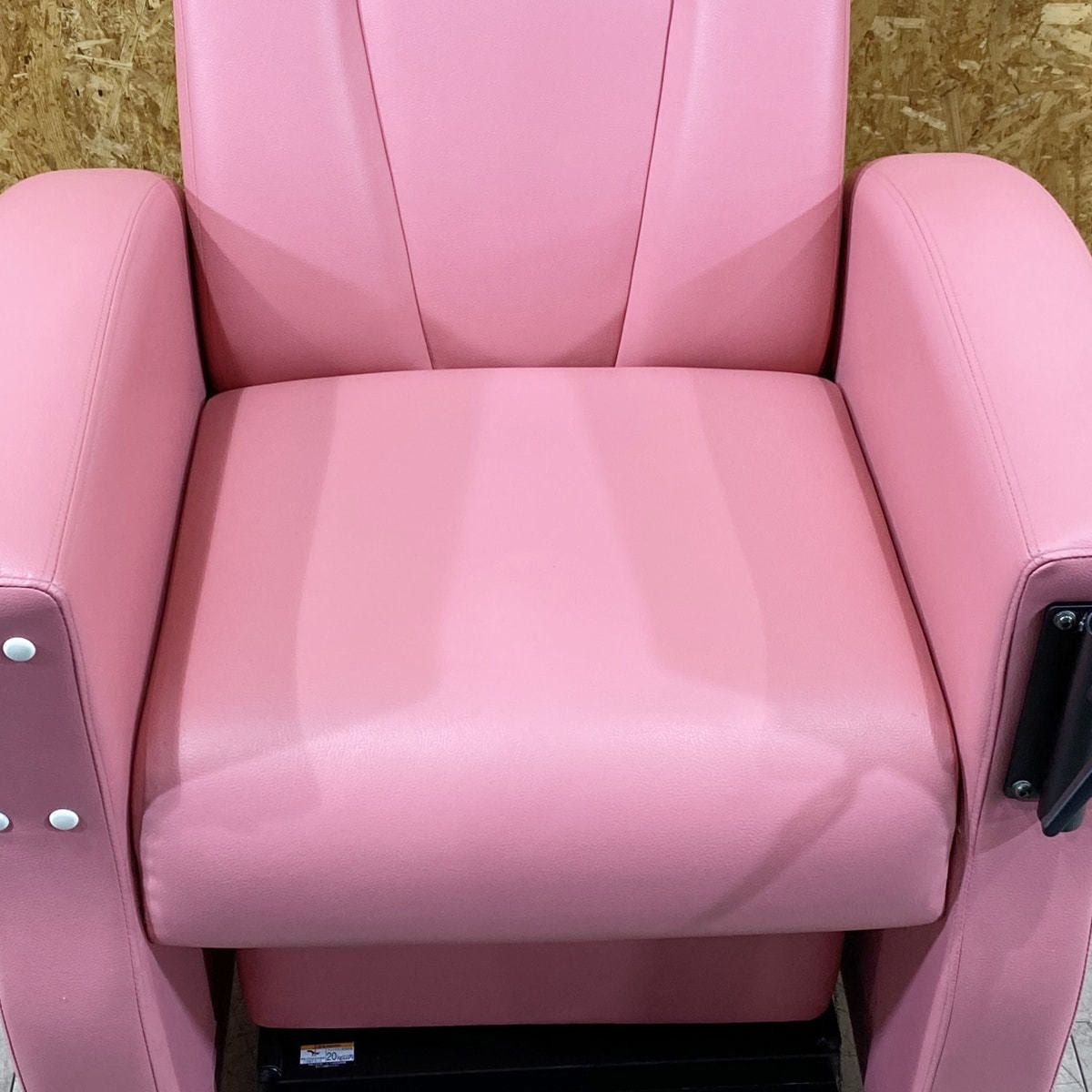 中古】タカラベルモント ネイルチェア 『REINE II Cil（レーヌ2 シル