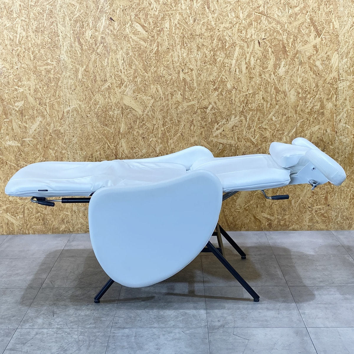 【タカラベルモント製　アイラッシュリクライニングチェアリーチェ】美品 中古】アイラッシュチェア タカラベルモント『Riche（リーチェ