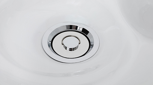 ワンタッチで排水と貯水に切り替え可能に！