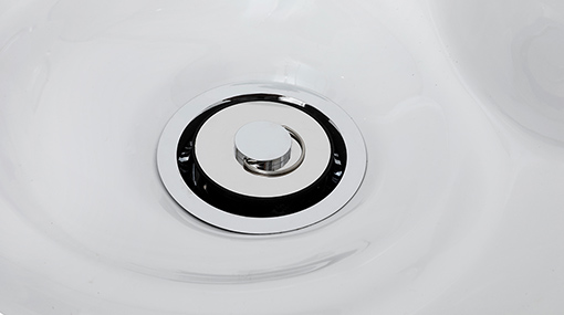 ワンタッチで排水と貯水に切り替え可能に！